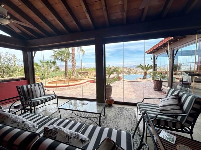4 camera da letto Villa in vendita in Cuevas del Almanzora con piscina garage - 725.000 € (Rif: 9481670)