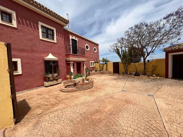 4 camera da letto Villa in vendita in Cuevas del Almanzora con piscina garage - 725.000 € (Rif: 9481670)