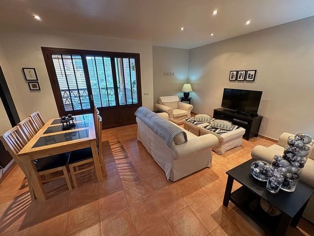 Piso de 2 habitaciones en Valle del Este, Vera en venta con piscina garaje - 140.000 € (Ref: 9494117)