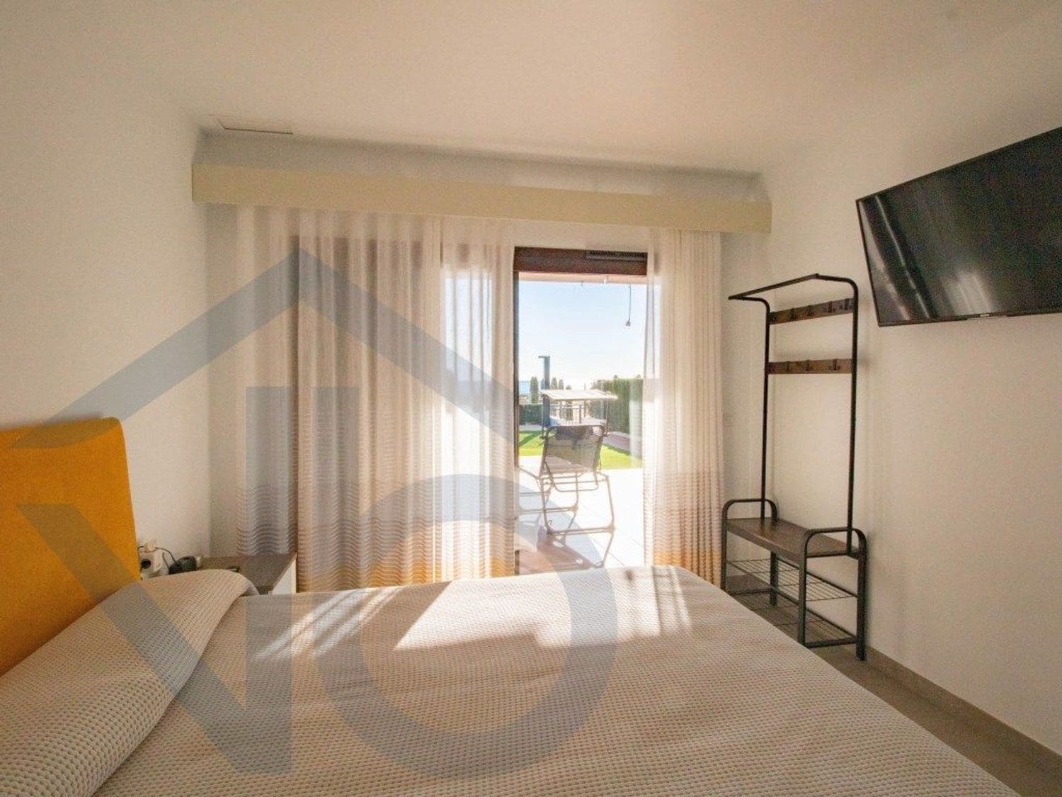 Piso de 2 habitaciones en San Juan de los Terreros en venta con piscina garaje - 490.000 € (Ref: 9496496)