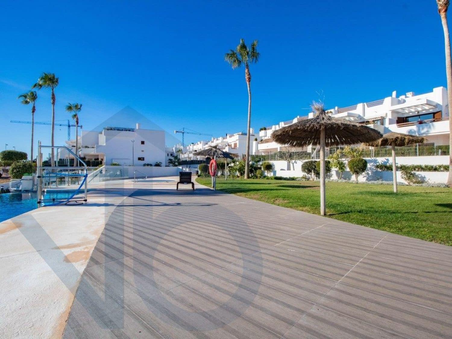 Piso de 2 habitaciones en San Juan de los Terreros en venta con piscina garaje - 490.000 € (Ref: 9496496)