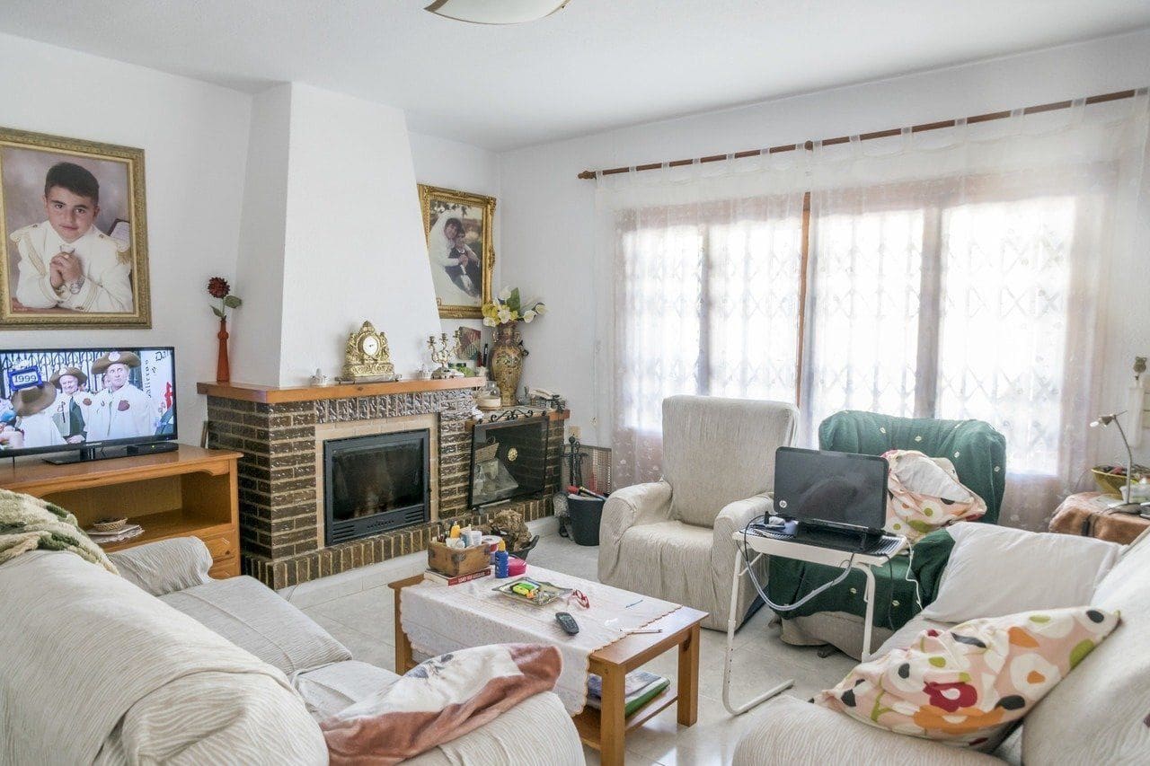 4 bedroom Villa for sale in Mojacar with pool - € 450,000 (Ref: 9503685)