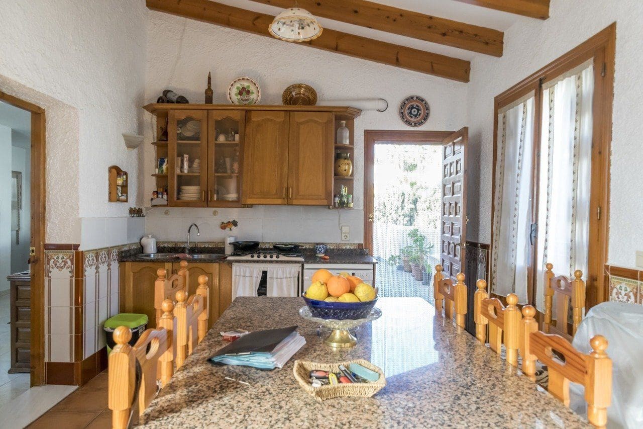 4 bedroom Villa for sale in Mojacar with pool - € 450,000 (Ref: 9503685)