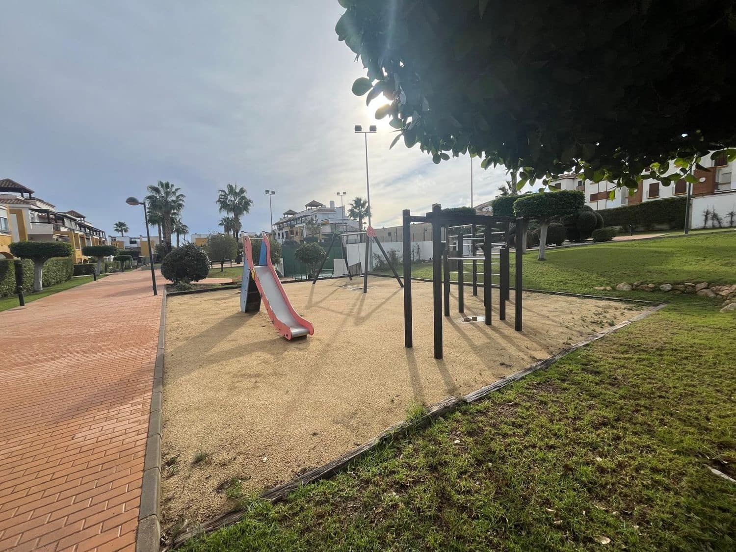 2 makuuhuone Asunto myytävänä paikassa Vera mukana uima-altaan 
autotalli - 195 000 € (Ref: 9503686)