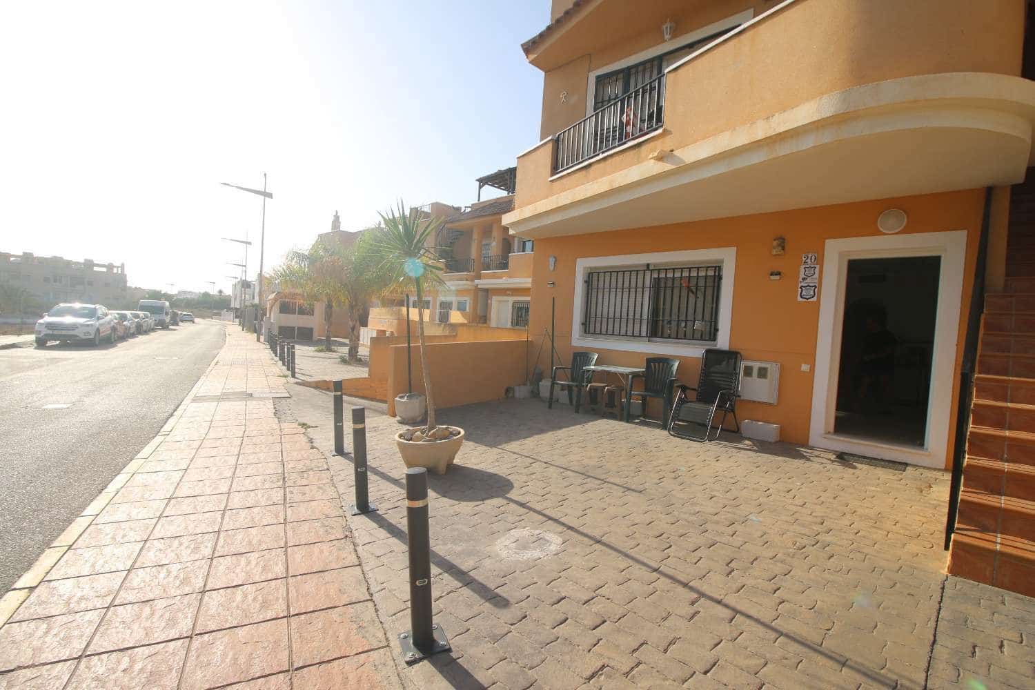 2 bedroom Flat for sale in Cuevas del Almanzora with pool garage - € 123,000 (Ref: 9506958)