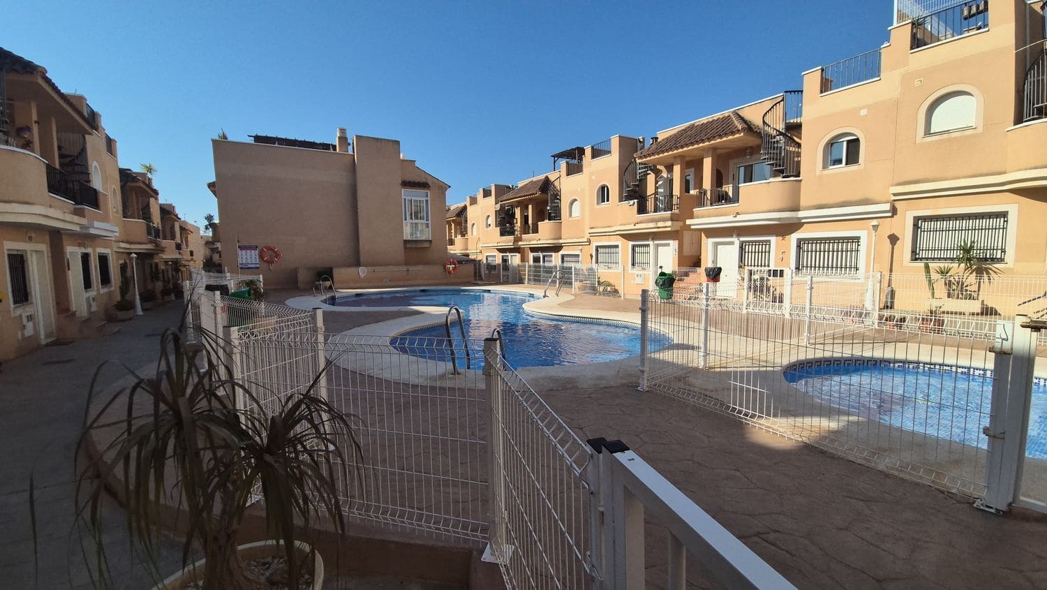 2 chambre Penthouse à vendre à Cuevas del Almanzora avec piscine garage - 126 000 € (Ref: 9517927)