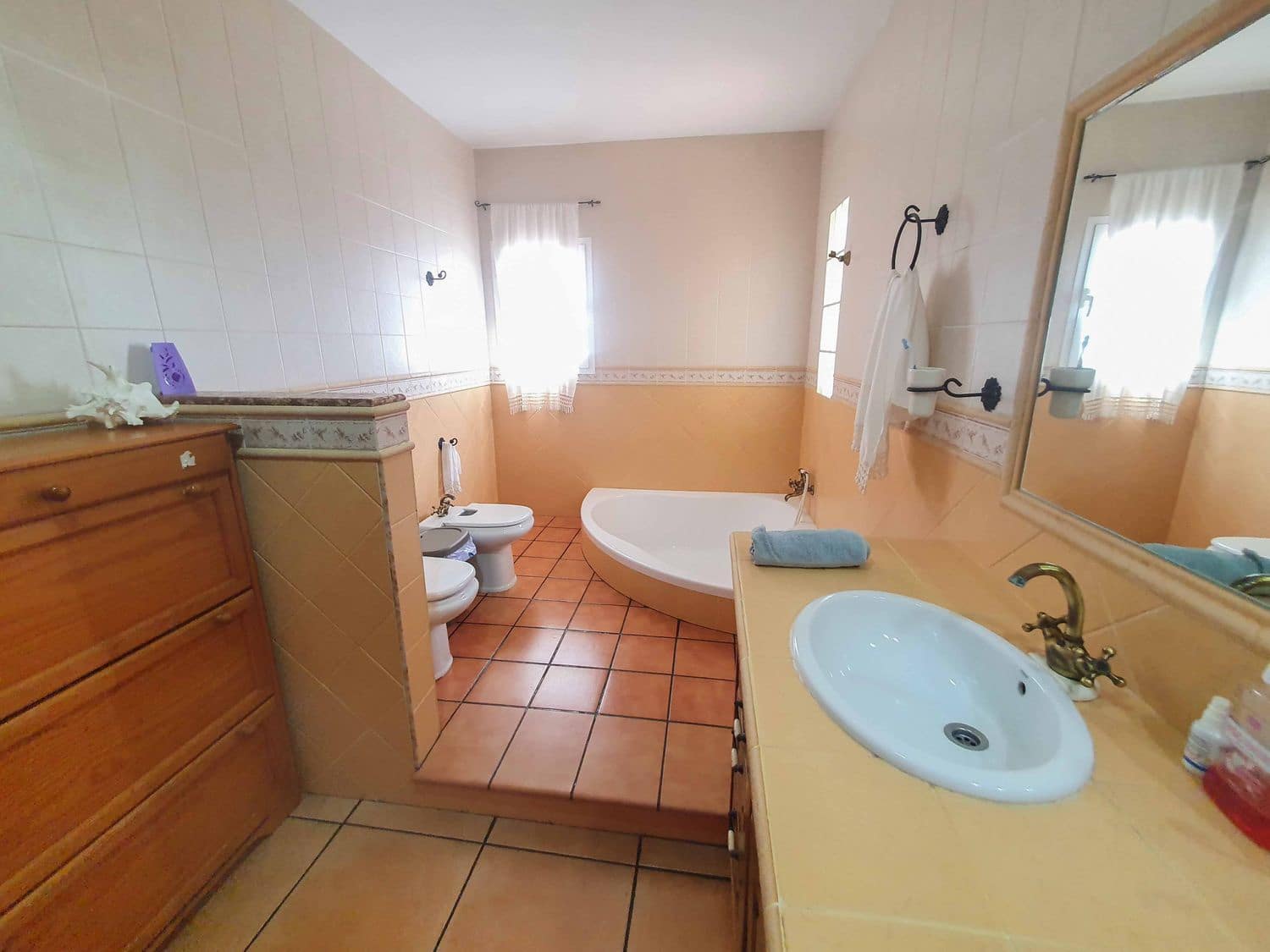 4 bedroom Villa for sale in Cuevas del Almanzora with garage - € 294,900 (Ref: 9523466)