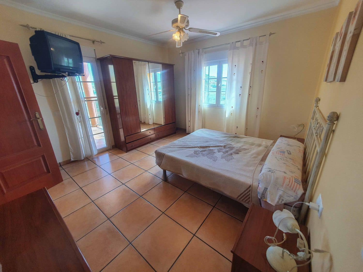 4 bedroom Villa for sale in Cuevas del Almanzora with garage - € 294,900 (Ref: 9523466)