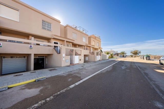 3 bedroom Townhouse for sale in El Cabo de Gata, Almería city with garage - € 289,000 (Ref: 9524674)
