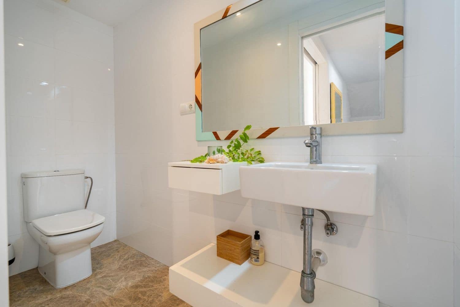 6 soveværelse Villa til salg i Almeria by med garage - € 660.000 (Ref: 9524675)