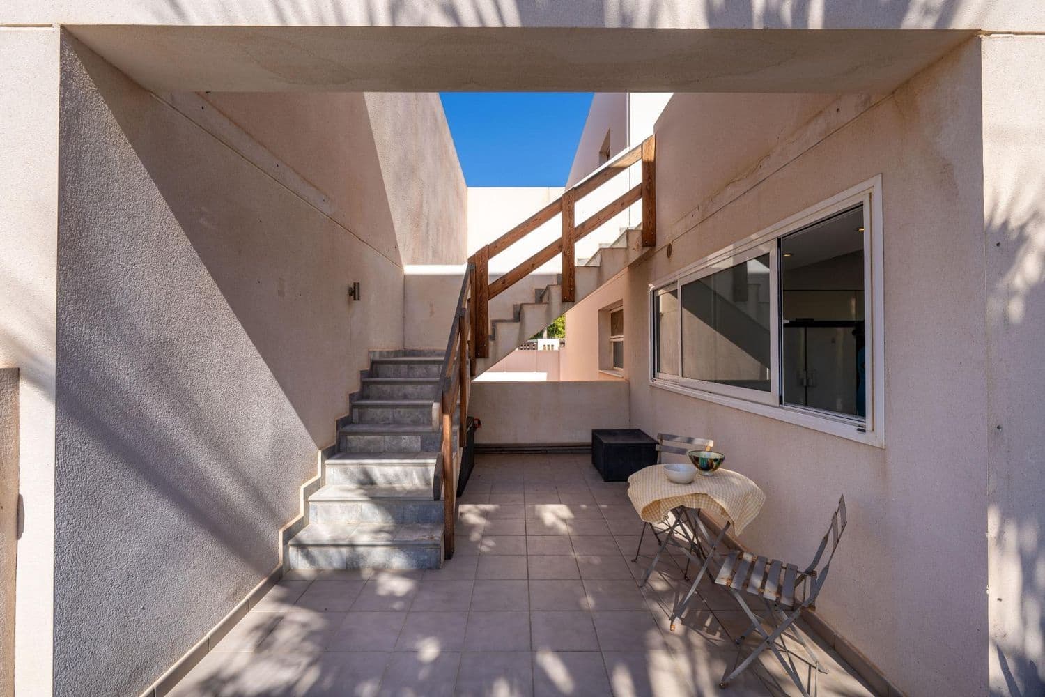 6 soveværelse Villa til salg i Almeria by med garage - € 660.000 (Ref: 9524675)