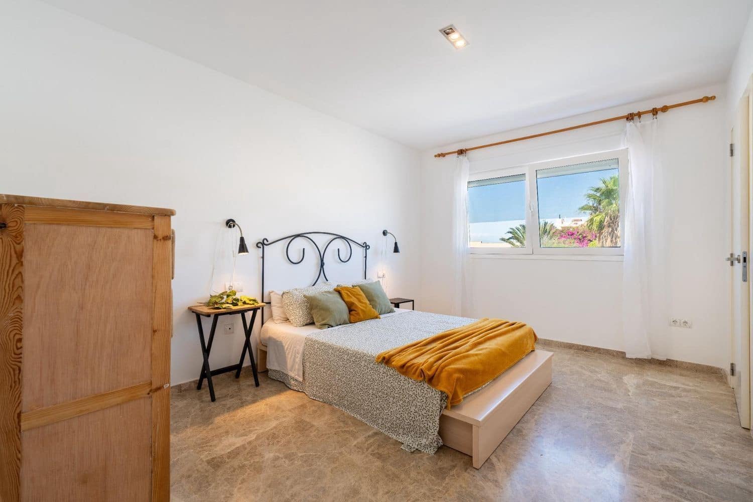 6 soveværelse Villa til salg i Almeria by med garage - € 660.000 (Ref: 9524675)