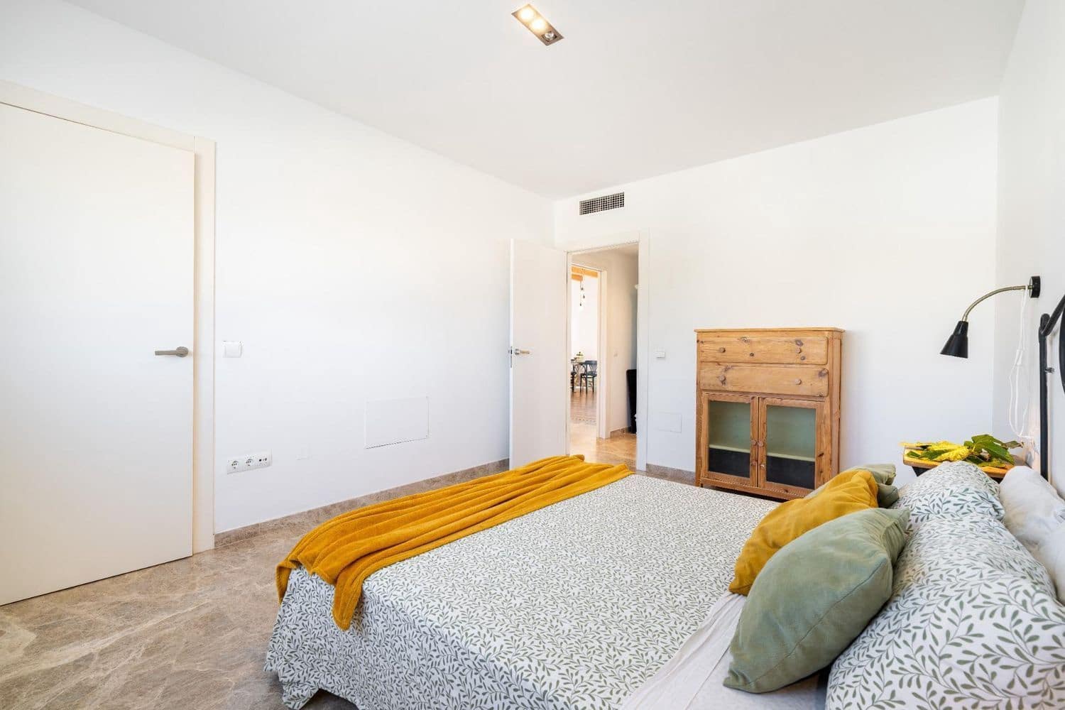 6 soveværelse Villa til salg i Almeria by med garage - € 660.000 (Ref: 9524675)