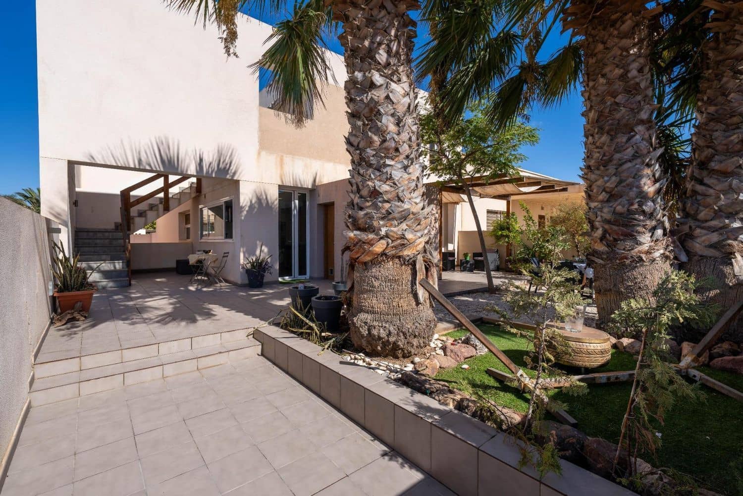 6 soveværelse Villa til salg i Almeria by med garage - € 660.000 (Ref: 9524675)