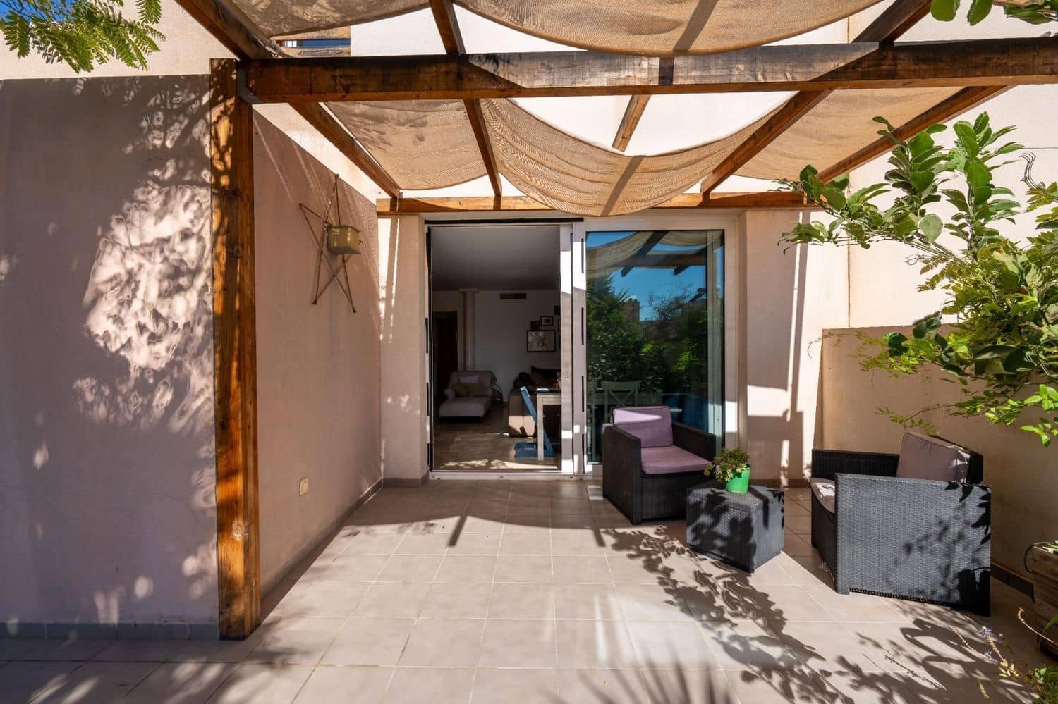 6 soveværelse Villa til salg i Almeria by med garage - € 660.000 (Ref: 9524675)