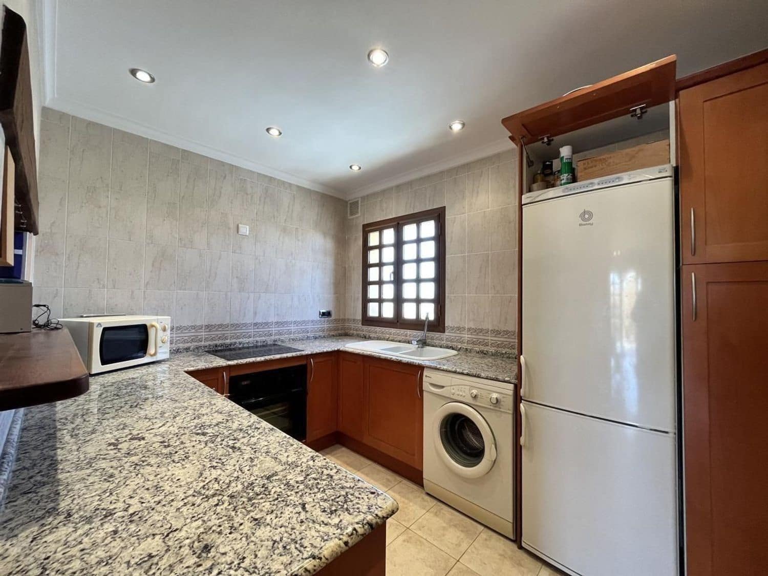 2 bedroom Flat for sale in Cuevas del Almanzora with pool - € 119,900 (Ref: 9525797)