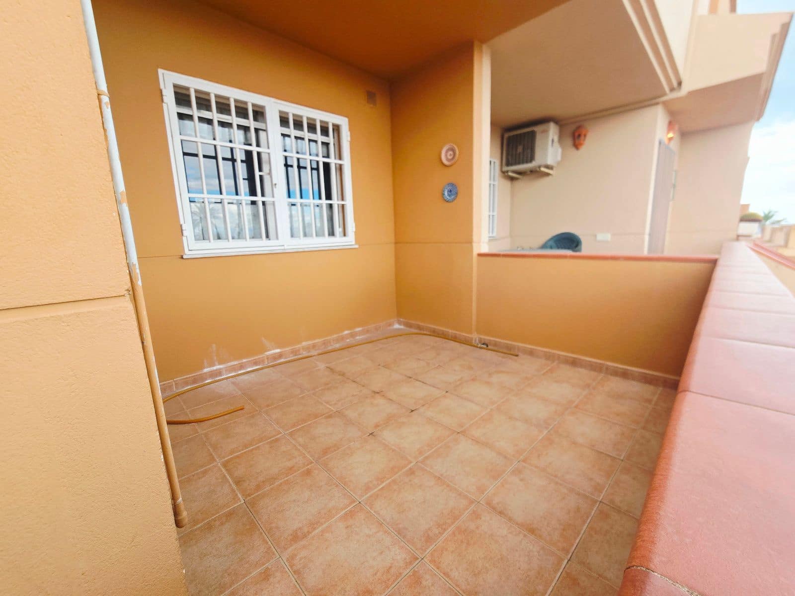 3 soveværelse Byhus til salg i Almeria by med garage - € 298.000 (Ref: 9529065)