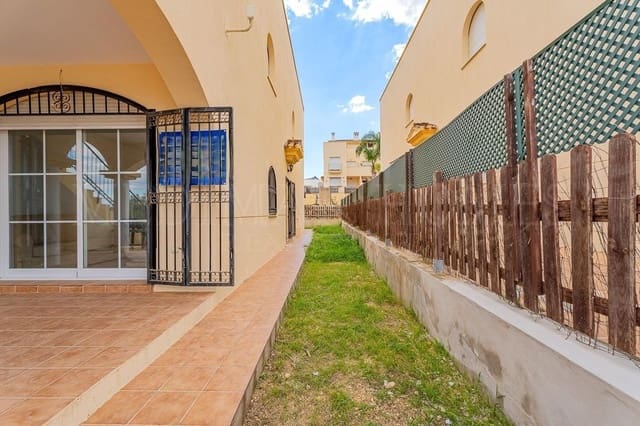 2 bedroom Flat for sale in Los Gallardos with pool garage - € 139,000 (Ref: 9537829)