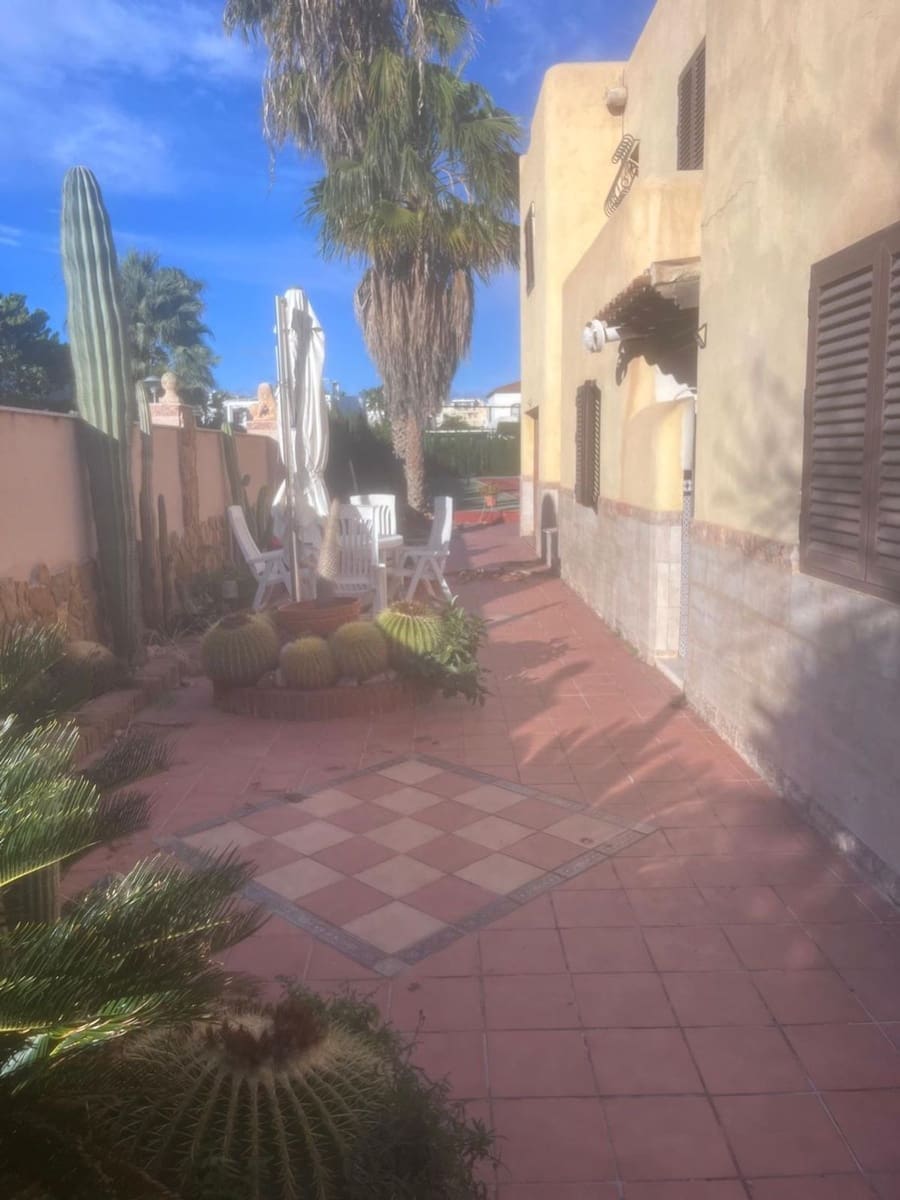 4 soveværelse Villa til salg i Vera med swimmingpool garage - € 750.000 (Ref: 9547392)