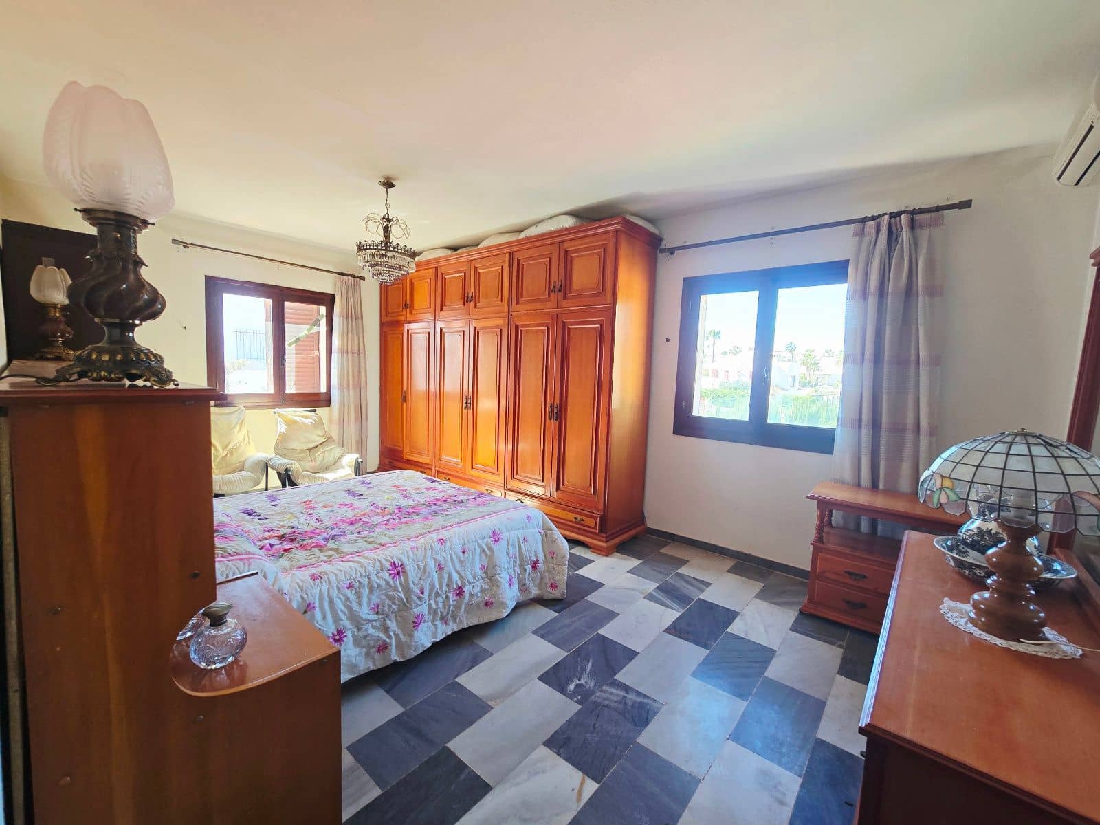 4 bedroom Villa for sale in Vera with pool garage - € 720,000 (Ref: 9547392)