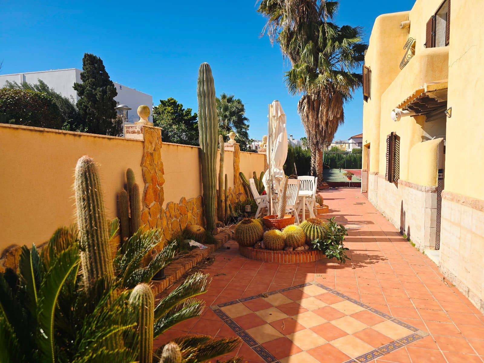 4 bedroom Villa for sale in Vera with pool garage - € 720,000 (Ref: 9547392)