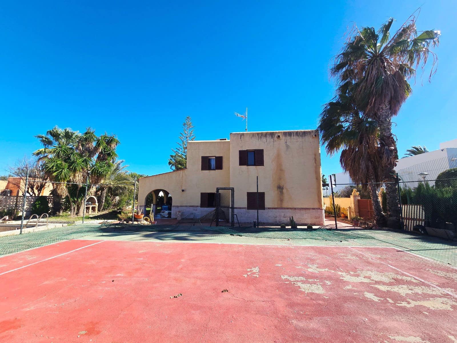 4 bedroom Villa for sale in Vera with pool garage - € 720,000 (Ref: 9547392)