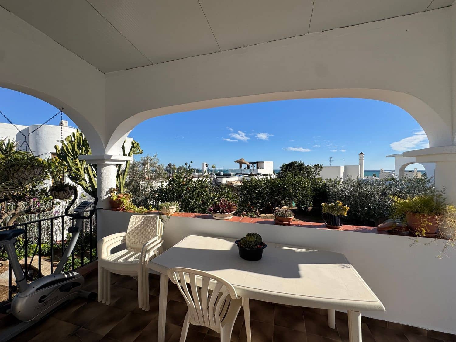 4 bedroom Villa for sale in Mojacar with garage - € 450,000 (Ref: 9564003)