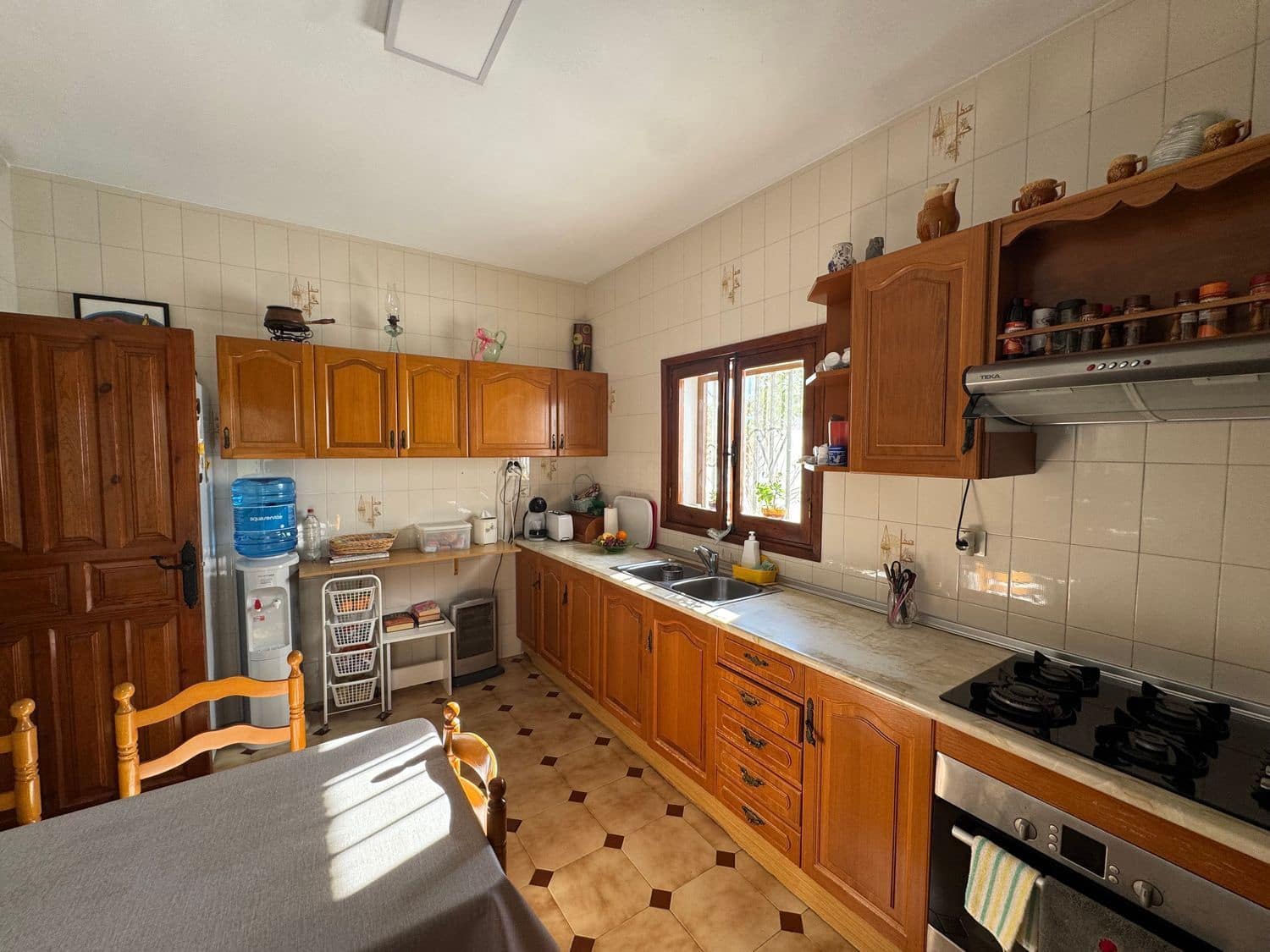 4 bedroom Villa for sale in Mojacar with garage - € 450,000 (Ref: 9564003)