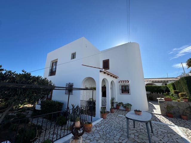 4 bedroom Villa for sale in Mojácar with garage - € 450,000 (Ref: 9564003)