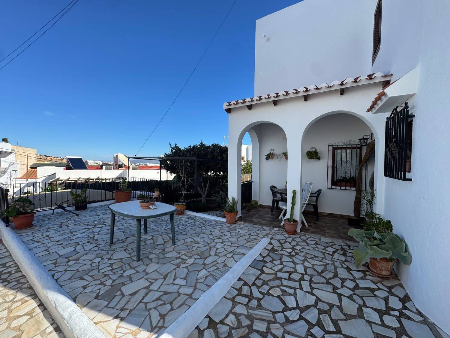 4 bedroom Villa for sale in Mojacar with garage - € 450,000 (Ref: 9564003)