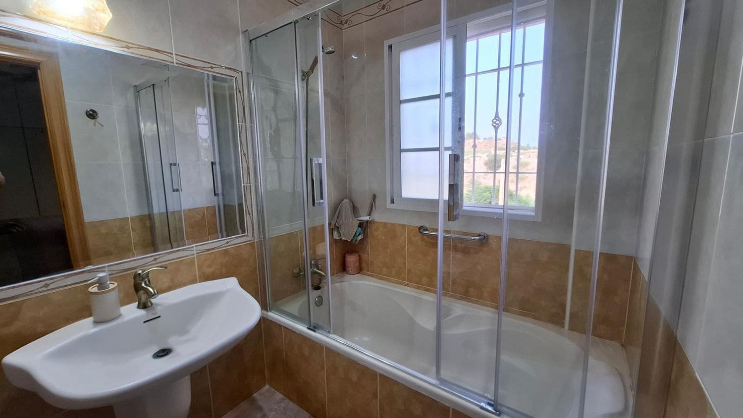 4 sypialnia Mieszkanie na sprzedaż w Huercal-Overa z garażem - 270 000 € (Ref: 9570235)