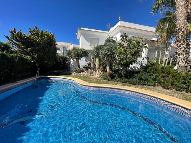 3 soveværelse Villa til salg i Puerto del Rey, Vera med swimmingpool garage - € 610.000 (Ref: 9570335)