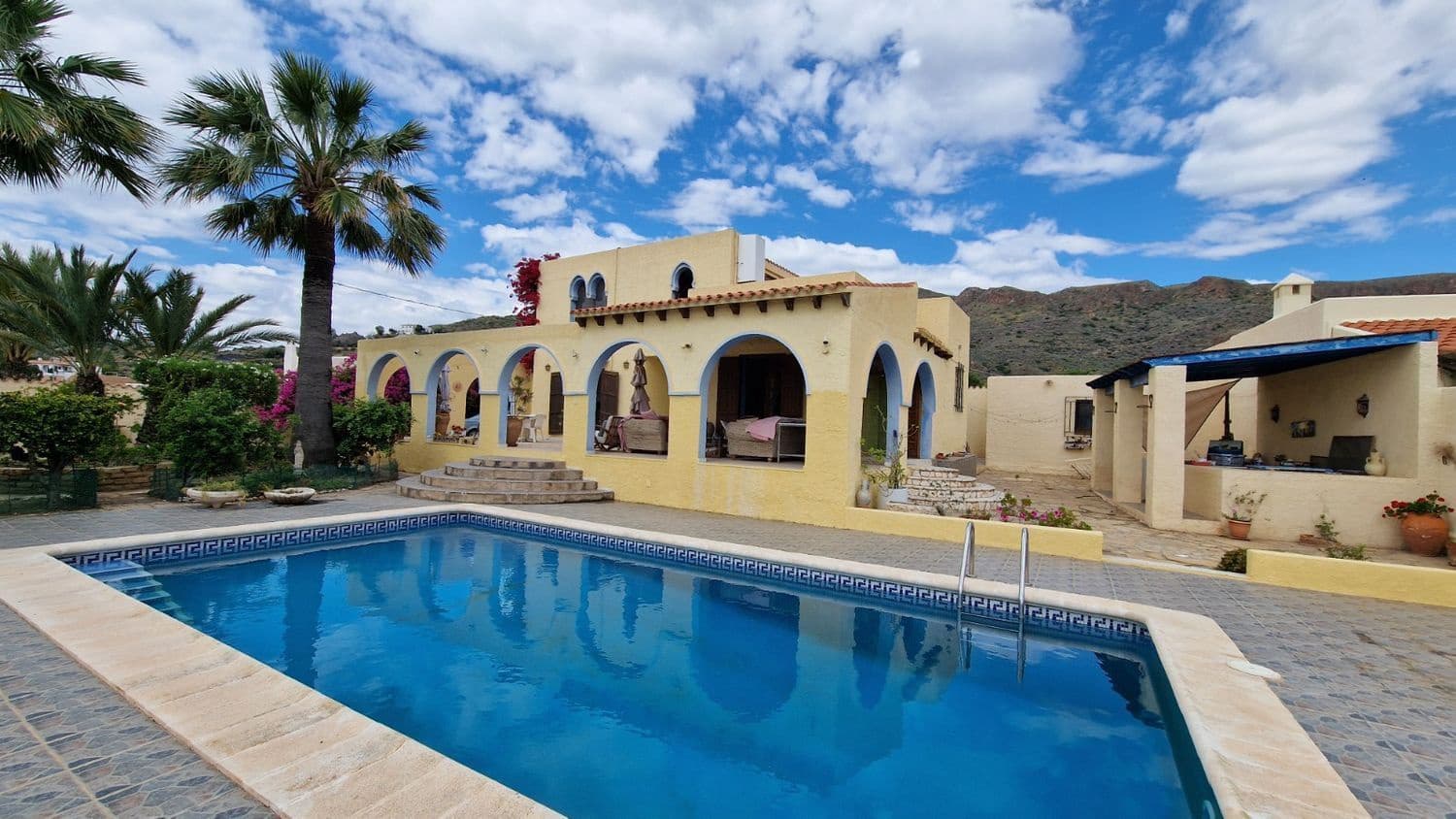 3 soveværelse Villa til salg i Mojacar med swimmingpool garage - € 695.000 (Ref: 9573425)