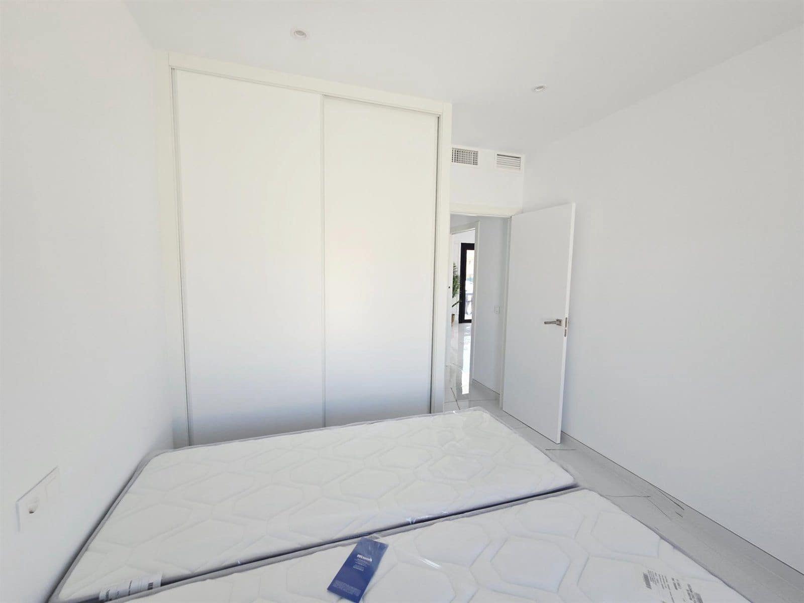 3 makuuhuone Huvila myytävänä paikassa Los Gallardos mukana uima-altaan 
autotalli - 324 000 € (Ref: 9581369)