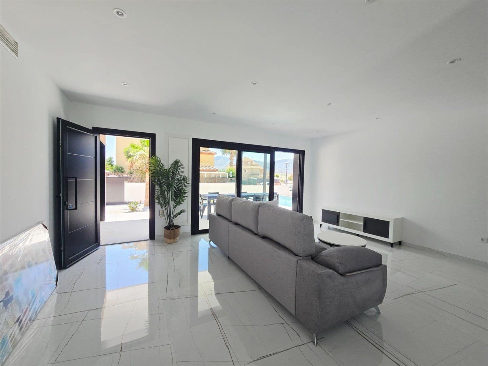 3 makuuhuone Huvila myytävänä paikassa Los Gallardos mukana uima-altaan 
autotalli - 324 000 € (Ref: 9581369)