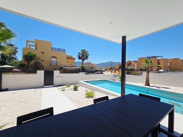 3 makuuhuone Huvila myytävänä paikassa Los Gallardos mukana uima-altaan 
autotalli - 324 000 € (Ref: 9581369)