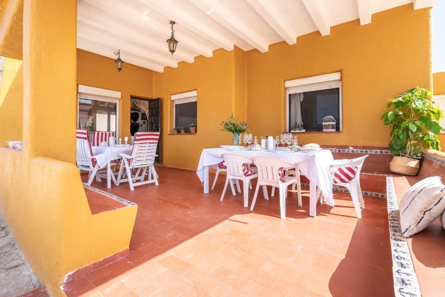 4 bedroom Villa for sale in Almeria city with garage - € 750,000 (Ref: 9590389)