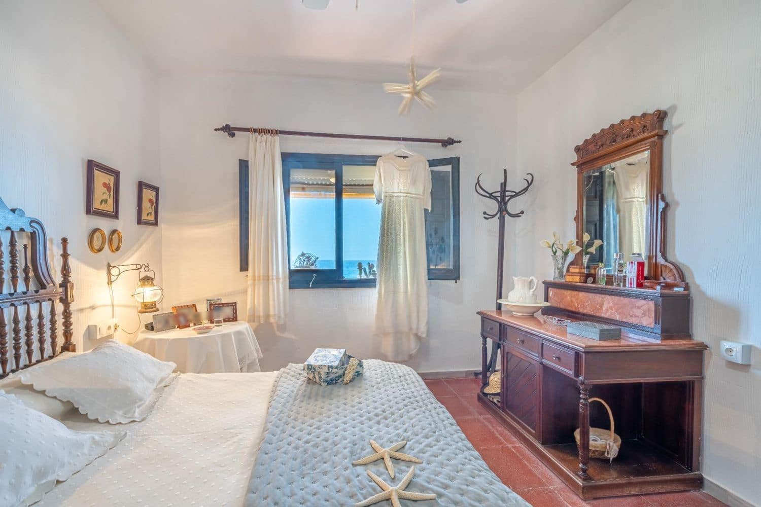 4 bedroom Villa for sale in Almeria city with garage - € 750,000 (Ref: 9590389)