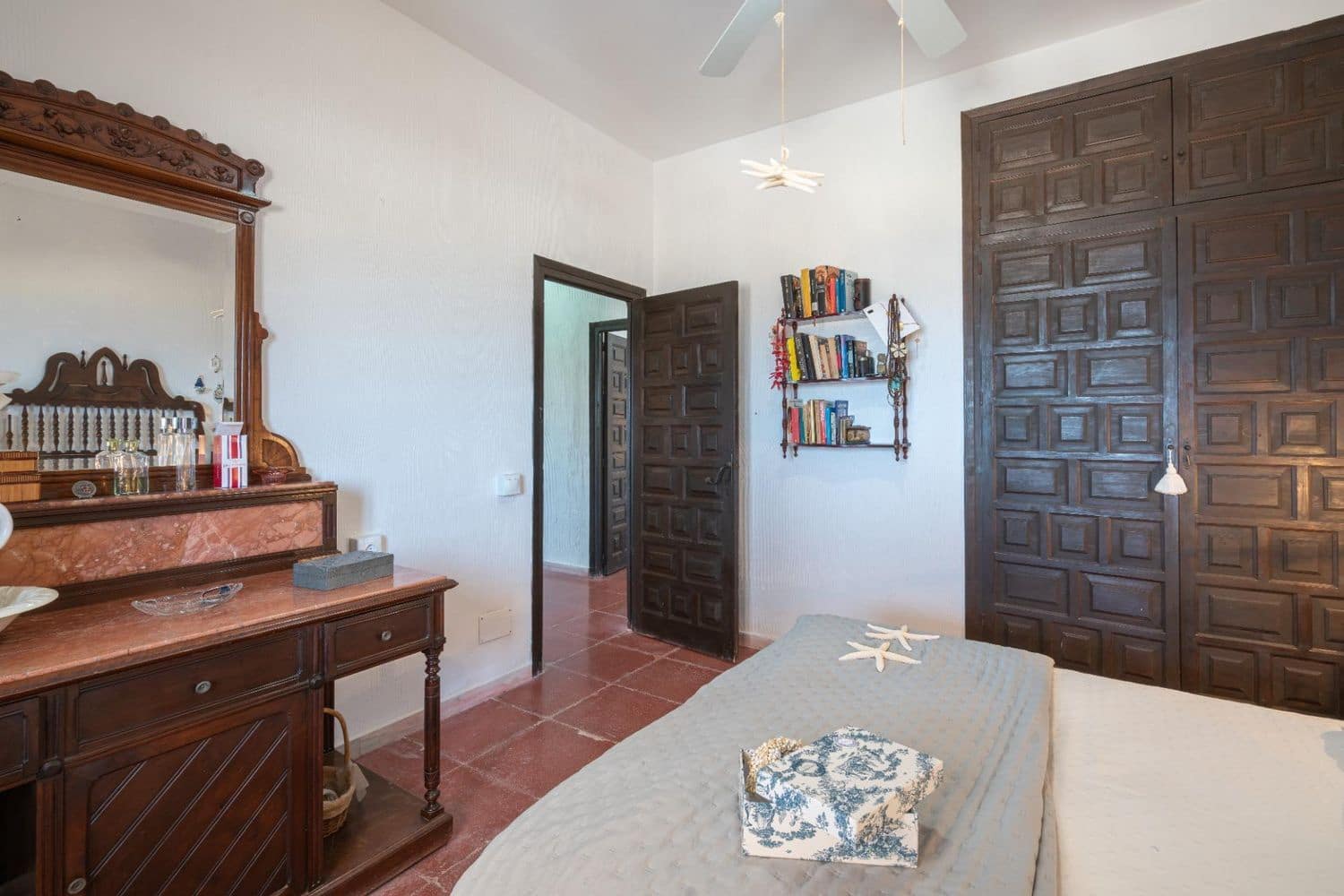 4 bedroom Villa for sale in Almeria city with garage - € 750,000 (Ref: 9590389)