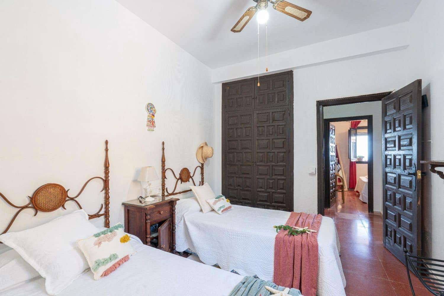 4 bedroom Villa for sale in Almeria city with garage - € 750,000 (Ref: 9590389)