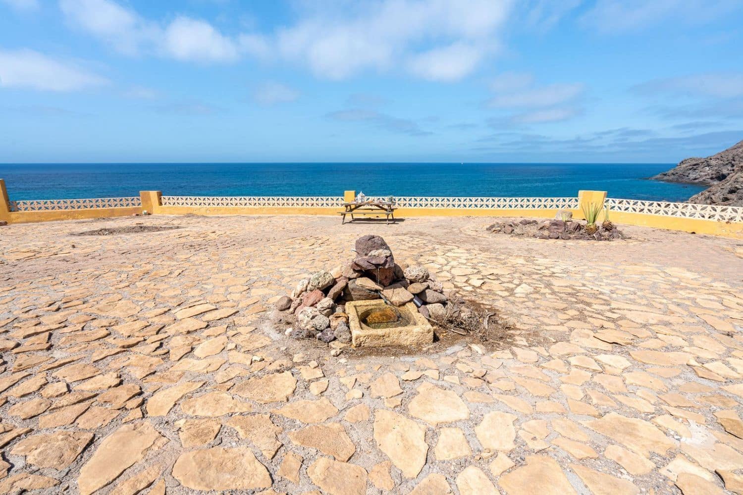 4 bedroom Villa for sale in Almeria city with garage - € 750,000 (Ref: 9590389)