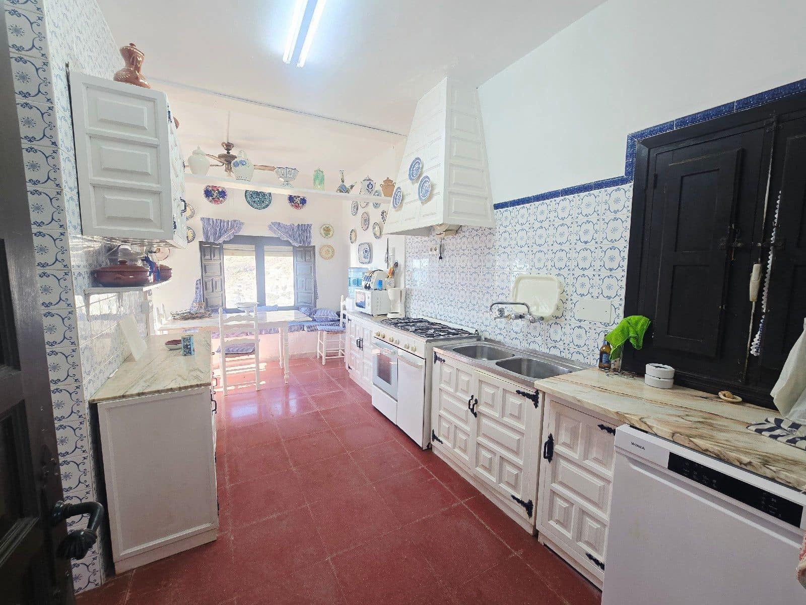 4 bedroom Villa for sale in El Cabo de Gata with garage - € 670,000 (Ref: 9590389)