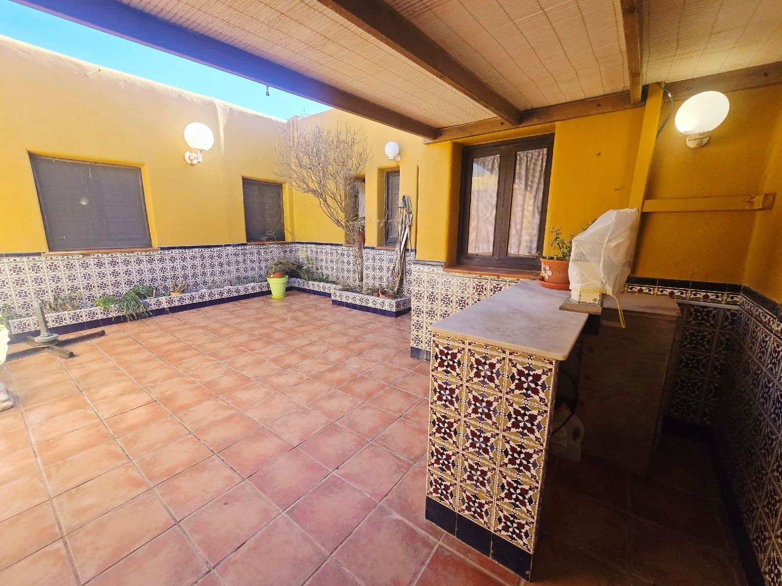 4 bedroom Villa for sale in El Cabo de Gata with garage - € 670,000 (Ref: 9590389)