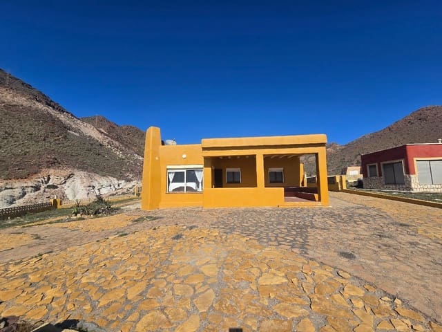 Chalet de 4 habitaciones en El Cabo de Gata, Almería ciudad en venta con garaje - 670.000 € (Ref: 9590389)