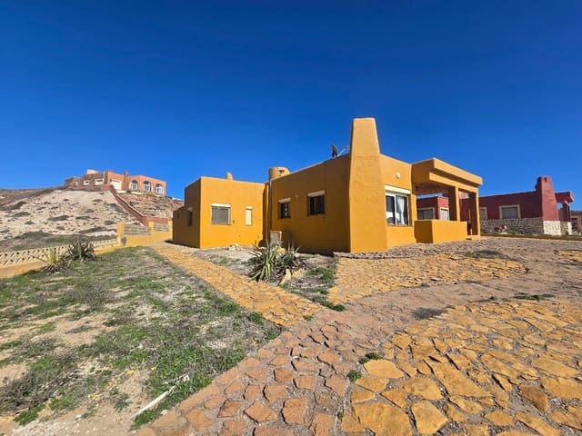 Chalet de 4 habitaciones en El Cabo de Gata, Almería ciudad en venta con garaje - 670.000 € (Ref: 9590389)