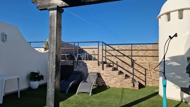 2 slaapkamer Penthouse te koop in Cala Marqués, Vera met zwembad garage - € 268.000 (Ref: 9593150)