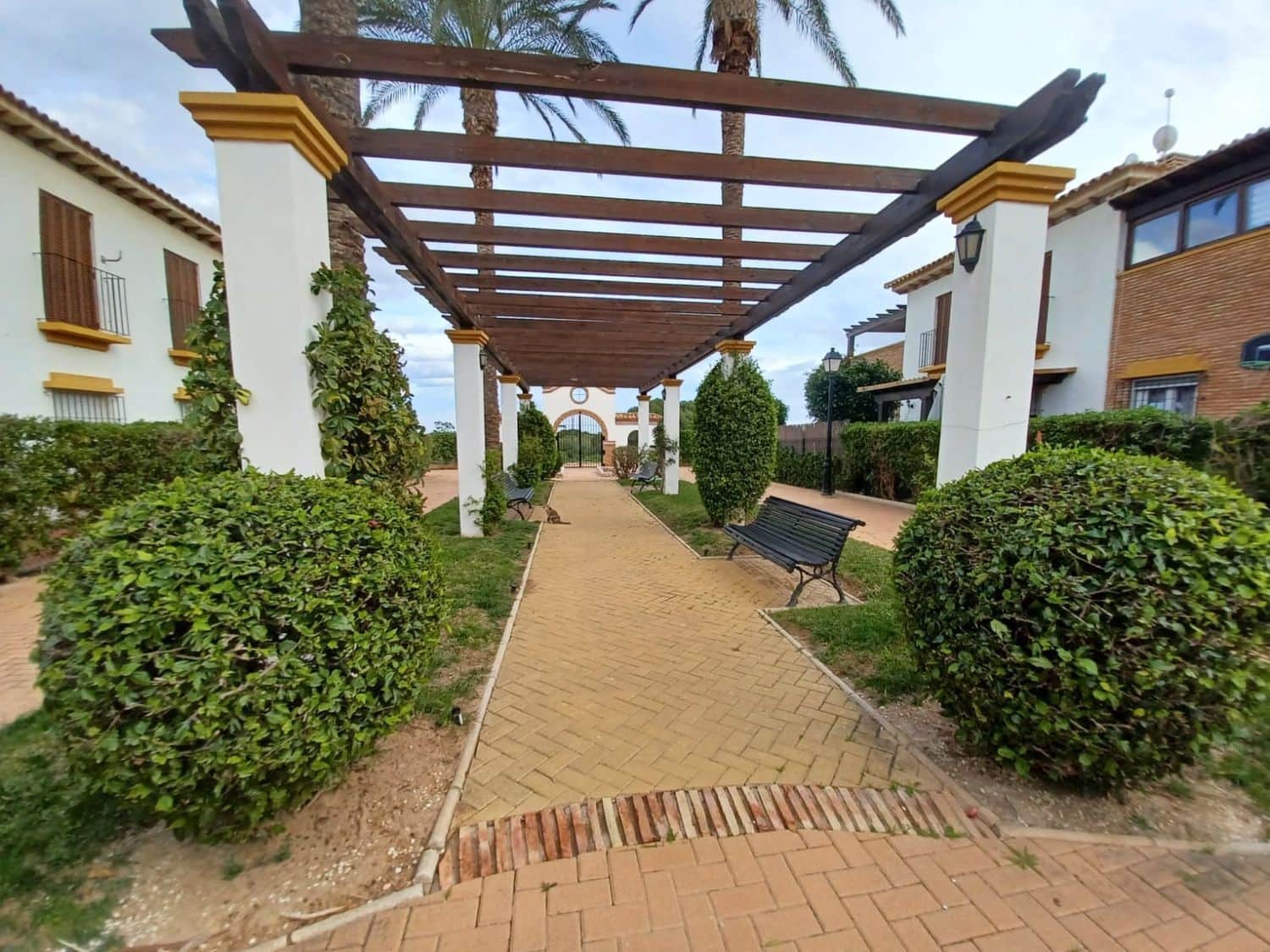 2 soverom Leilighet til salgs i Vera med svømmebasseng garasje - € 169 000 (Ref: 9596759)