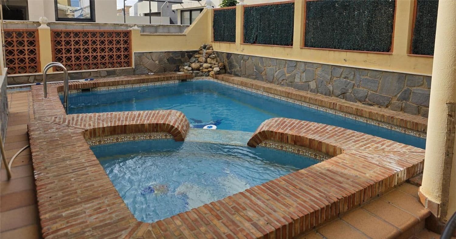 5 sypialnia Willa na sprzedaż w Vera z basenem garażem - 650 000 € (Ref: 9646069)