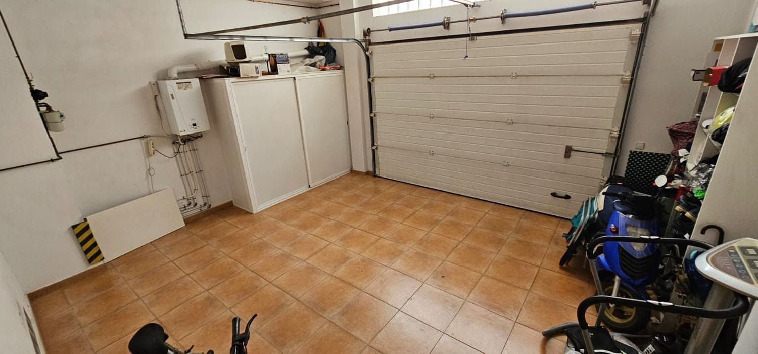 5 makuuhuone Huvila myytävänä paikassa Vera mukana 
autotalli - 685 000 € (Ref: 9646070)