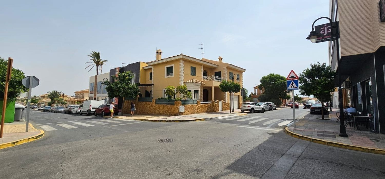 5 makuuhuone Huvila myytävänä paikassa Vera mukana 
autotalli - 685 000 € (Ref: 9646070)